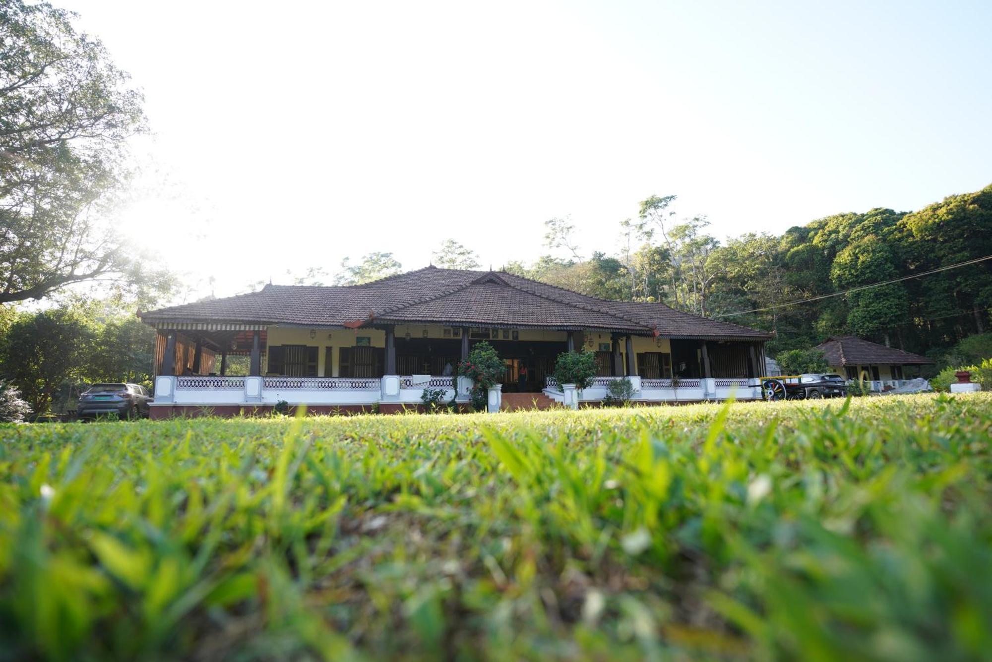 Highland Estate Hotel Sakleshpur Ngoại thất bức ảnh